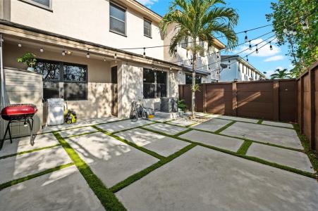 15776 NW 91st Ct, Miami Lakes, Florida 33018, USA