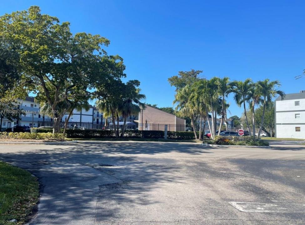 8301 Sands Point Blvd S106, Tamarac, Florida 33321, Stati Uniti