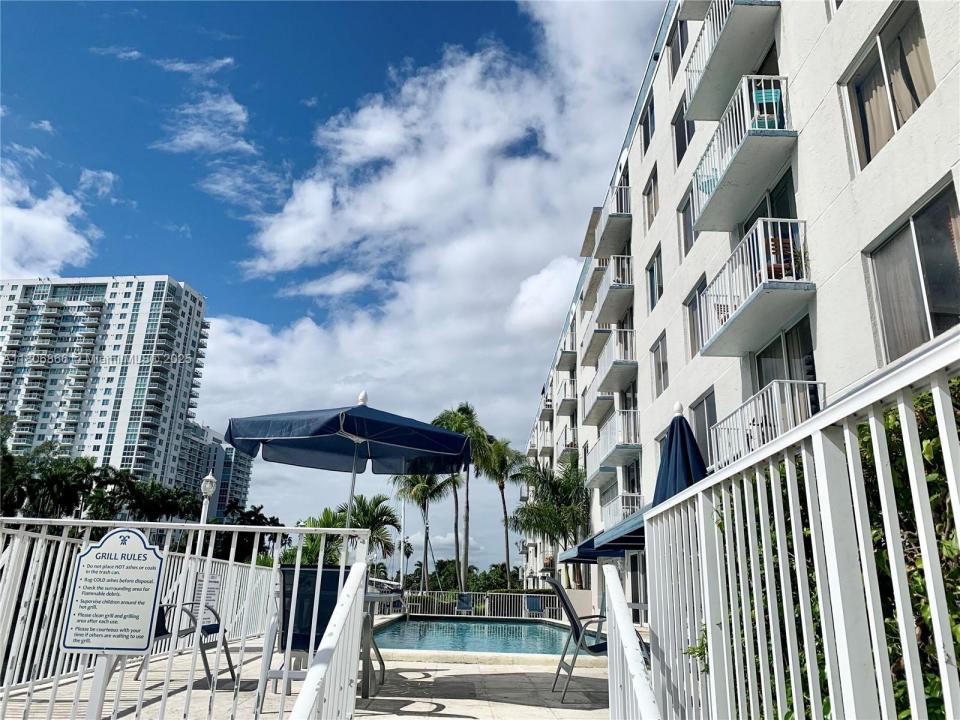 1720 NW N River Dr 307, Miami, Florida 33125