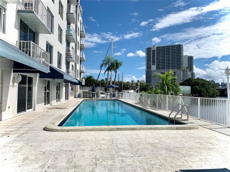 1720 NW N River Dr 307, Miami, Florida 33125