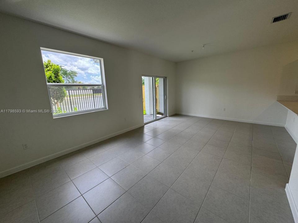 18410 SW 2nd St, Pembroke Pines, Florida 33029, USA