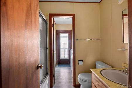 66 Bungalow Walk, Islip, Нью-Йорк 11770, Соединенные Штаты