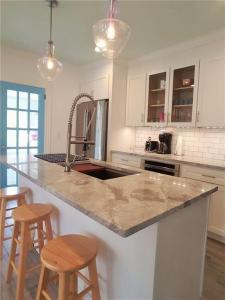 19 Carroll Avenue, Newport, RI 02840, USA
