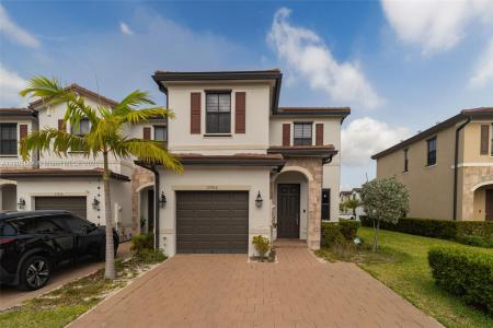 10966 W 33rd Way, Hialeah, Florida 33018, USA