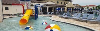 17082 SW 95 terrace TH, Kendall, Florida 33196