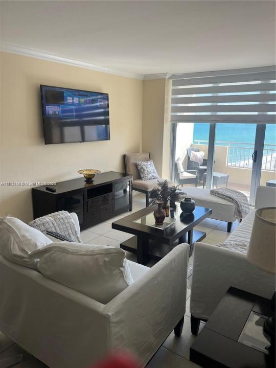 3180 S Ocean Dr 709, Hallandale Beach, Floride 33009, États-Unis