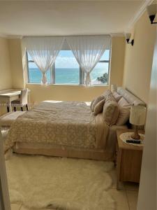 3180 S Ocean Dr 709, Hallandale Beach, Florida 33009, USA