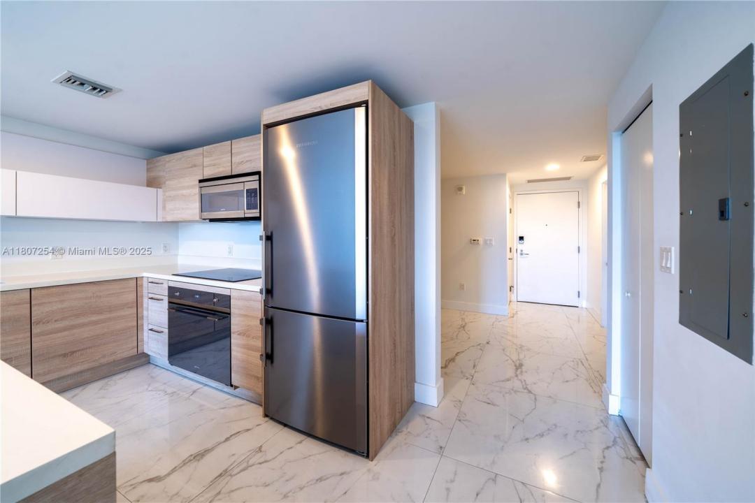 16385 Biscayne Blvd 417, North Miami Beach, Floride 33160, États-Unis