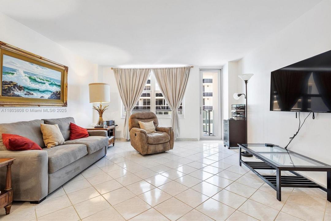 9511 Collins Ave 1002, Surfside, Floride 33154, États-Unis