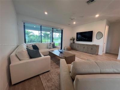 2814 Primrose Pl, Oakland Park, Florida 33309, USA