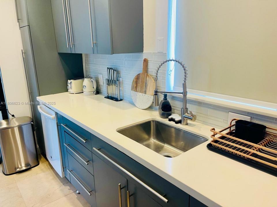 338 Roosevelt St, Hollywood, Florida 33019