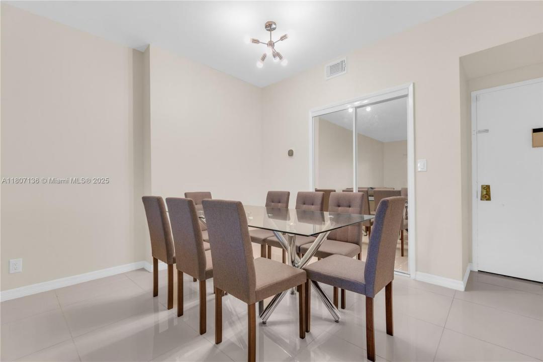4400 Hillcrest Dr 107A, Hollywood, Florida 33021, Stati Uniti