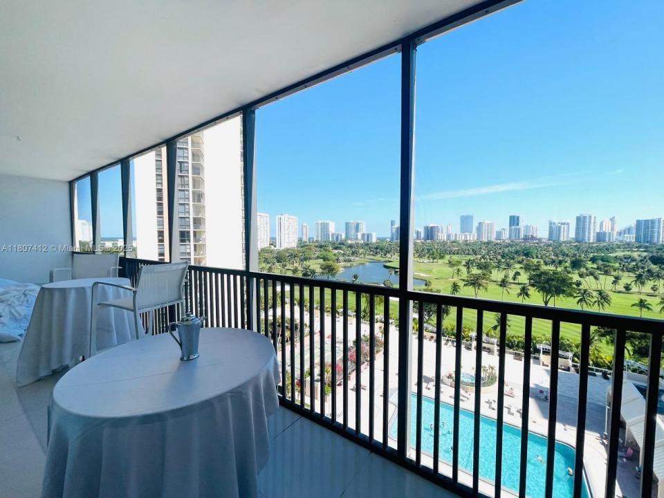 20301 W Country Club Dr 1226, Aventura, Florida 33180, Amerika Birleşik Devletleri