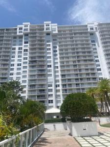2801 NE 183rd St 1011W, Aventura, Florida 33160, USA