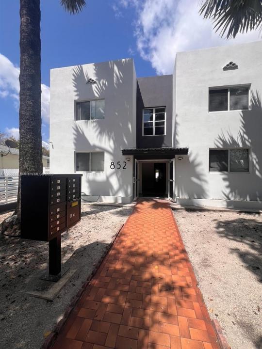 852 SW 13th Ave, Miami, Florida 33135, Amerika Birleşik Devletleri