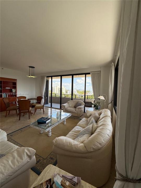 151 CRANDON BL 700, Key Biscayne, Florida 33149, Stati Uniti