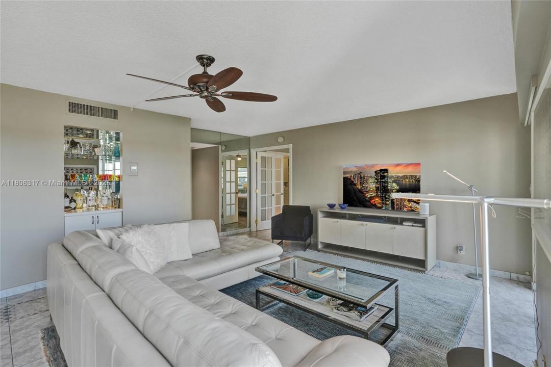 5100 Dupont Blvd 7J, Fort Lauderdale, Florida 33308, Estados Unidos