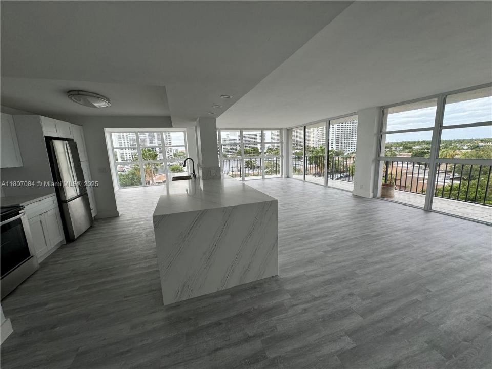 200 Leslie Dr 631, Hallandale Beach, Florida 33009