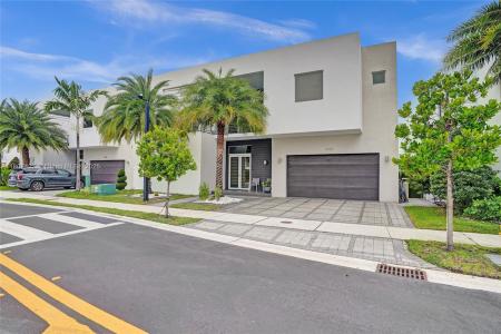 9995 NW 75th St, Doral, Florida 33178, USA
