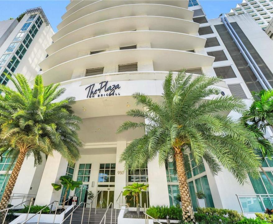 950 Brickell Bay Dr 2406, Miami, Florida 33131, USA