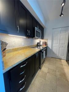 1755 E Hallandale Beach Blvd 2305E, Hallandale Beach, Florida 33009, USA