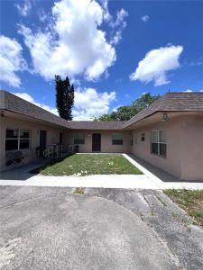 4039 NW 31st Ave 3, Lauderdale Lakes, Florida 33309