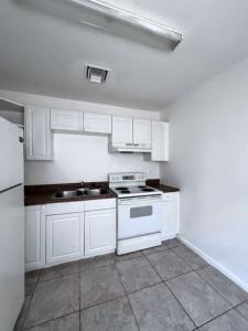 4039 NW 31st Ave 3, Lauderdale Lakes, Florida 33309
