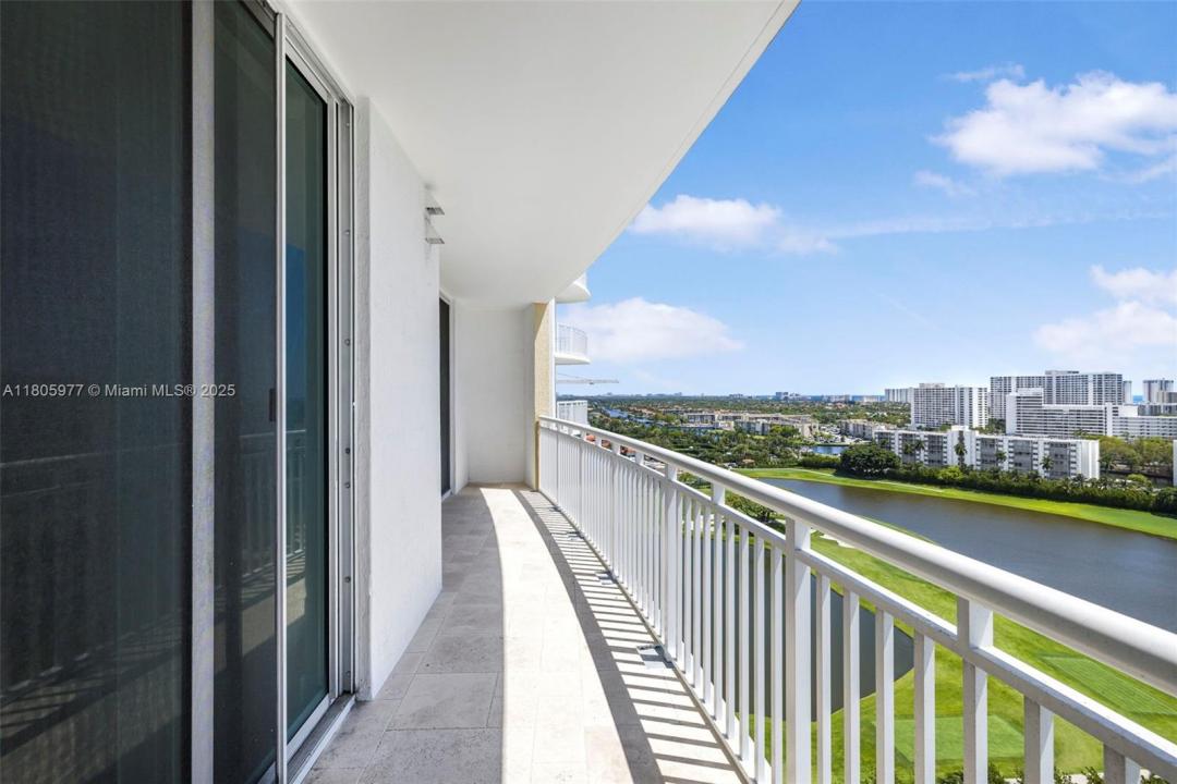 1755 E Hallandale Beach Blvd 1604E, Hallandale Beach, Flórida 33009, Estados Unidos