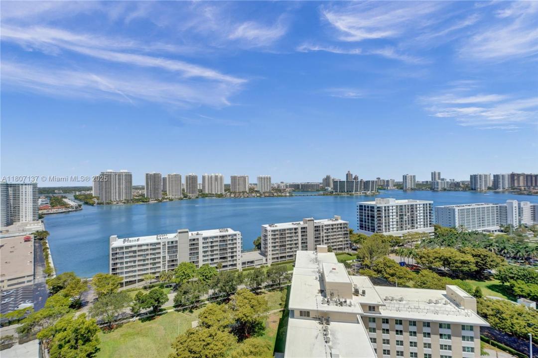 231 174th St 2319, Sunny Isles Beach, Florida 33160, USA