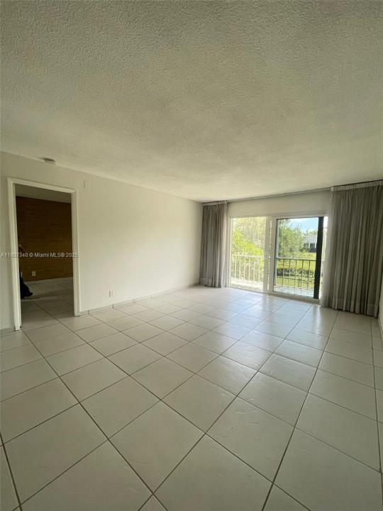 950 Hillcrest Dr 211, Hollywood, Florida 33021