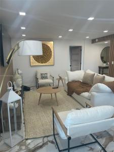 5480 N Ocean Dr B1B, Singer Island, Florida 33404, USA