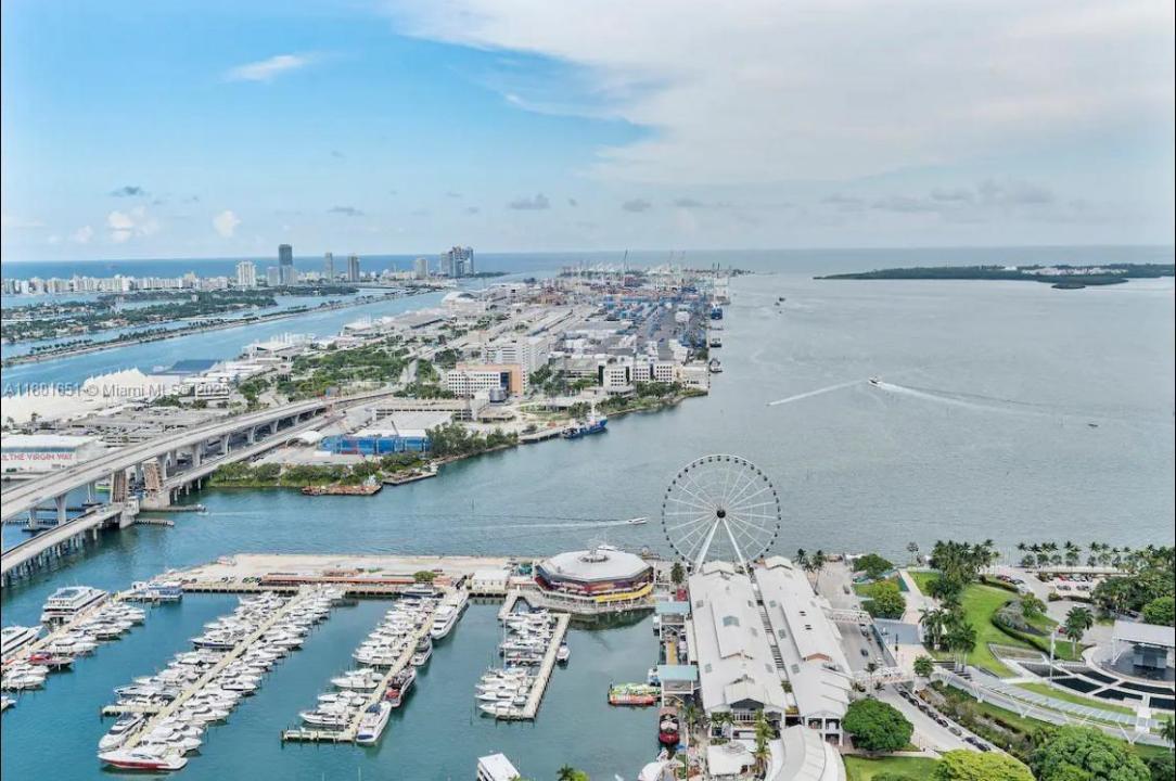 398 NE 5th St 4109, Miami, Florida 33132, USA