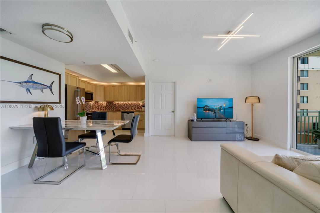 3500 Coral Way 604, Miami, Florida 33145