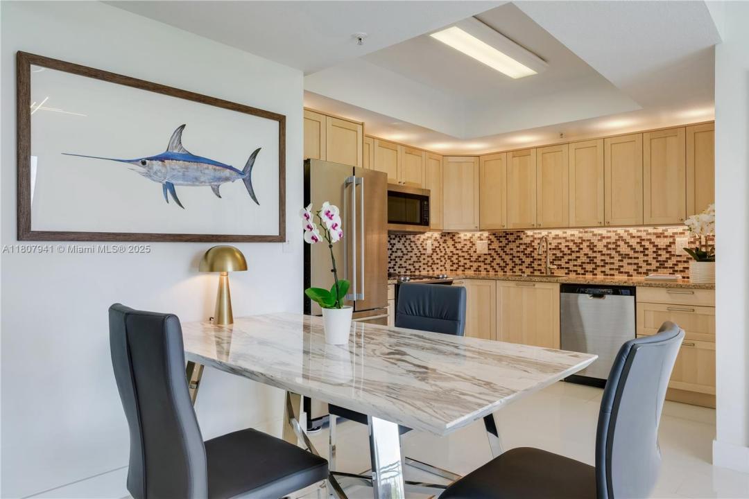 3500 Coral Way 604, Miami, Florida 33145