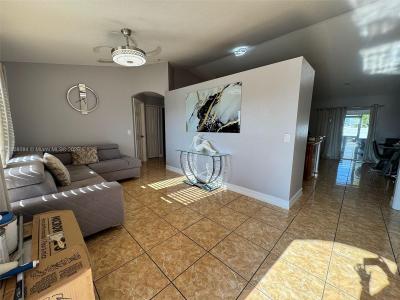 1011 1011 NW 12th AVE, Cape Coral, Florida 33993, USA