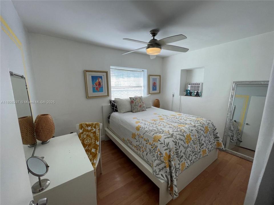 769 NW 10th St 2, Miami, Flórida 33136, Estados Unidos