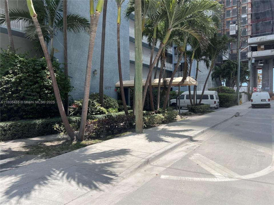 677 NE 24th St 607, Miami, フロリダ 33137, アメリカ合衆国
