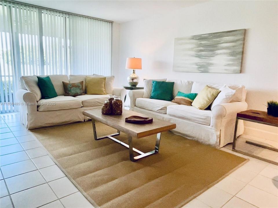 2701 S Palm Aire Dr 104, Pompano Beach, فلوريدا 33069, الولايات المتحدة