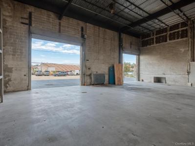 55 Sweeneydale Avenue, Islip, New York 11706, États-Unis