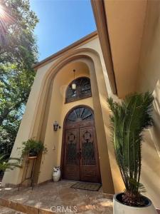 Dolorosa Street, Woodland Hills, California 91367