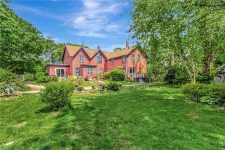 219 Nanaquaket Road, Tiverton, Род Айленд 02878, Соединенные Штаты