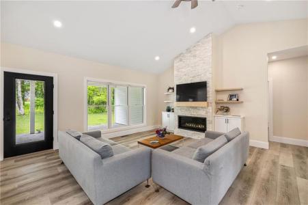 1332 South Road, South Kingstown, Rhode Island 02879