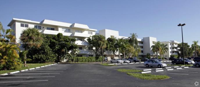 7410 SW 82nd St K411, Miami, Florida 33143, USA