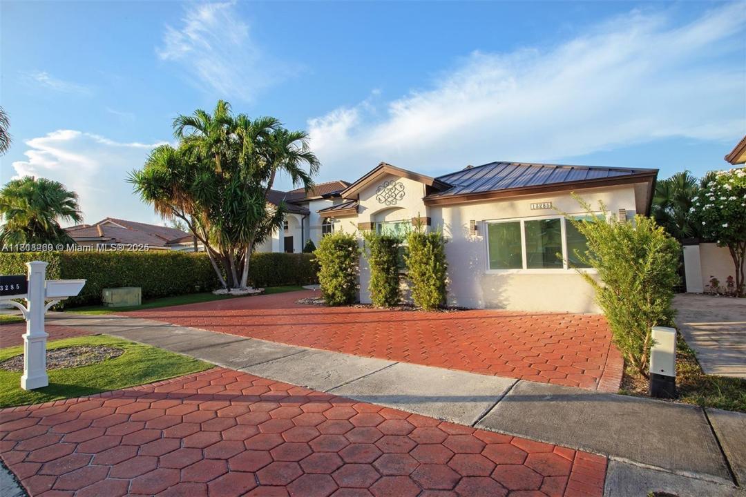 13285 NW 11th St, Miami, Florida 33182, Estados Unidos