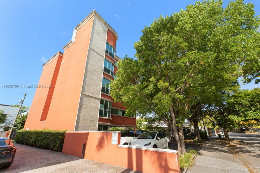 1378 Coral Way 3, Miami, Florida 33145