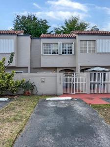 12873 SW 65th Ter, Miami, Florida 33183, USA
