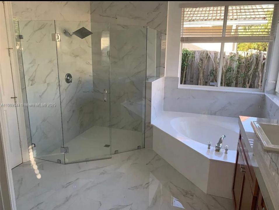 28 NW 108th Way 0, Plantation, Florida 33324, Stati Uniti