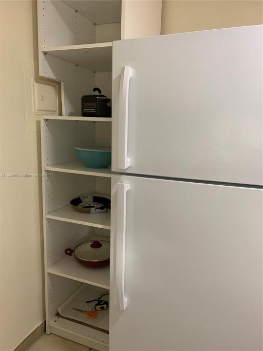 17021 N Bay Rd 318, Sunny Isles Beach, Flórida 33160, Estados Unidos