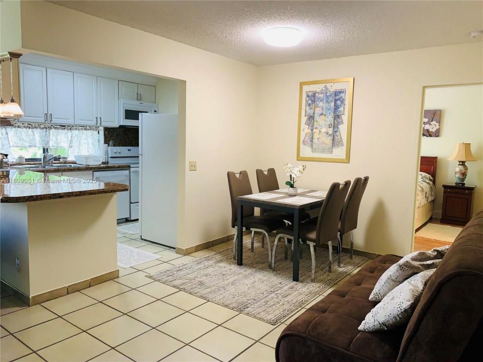 17021 N Bay Rd 318, Sunny Isles Beach, Flórida 33160, Estados Unidos