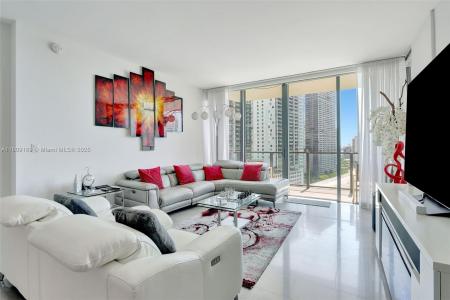 68 SE 6th St. 1203, Miami, Florida 33131, USA